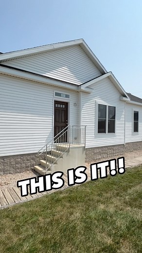 Chance’s Home World | 🫢This is a beautiful modular home by Commodore Homes! This prefab house model is the “Ultra 12” and it has a great layout! WATCH THE FULL... | Instagram