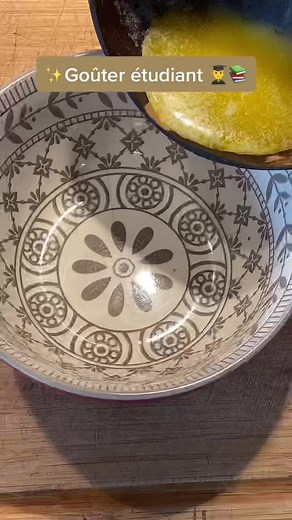 Cookie extrêmement rapide #snikers #cookies #gouter #kitkat #rapide #etudiant #recette #micronde #facile #easy