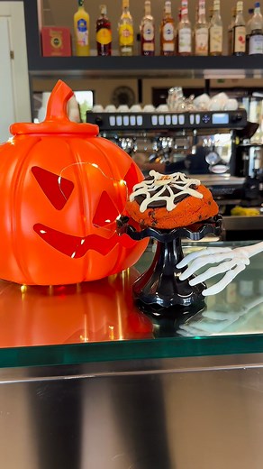 Street Cafè on Reels