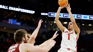 Badgers' Johnny Davis enters NBA draft
