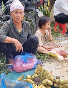 1M views · 15K reactions | Go purchase meat to cook and gather banana blossoms to sell #cute #baby #singlemom | Jugglinjosh | Facebook