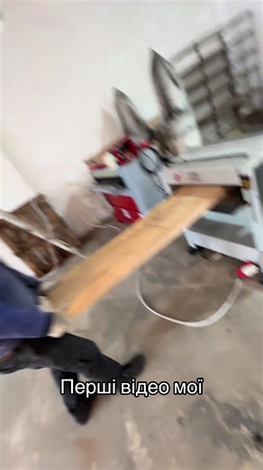 Столи з епоксидної смоли: перший відеоогляд