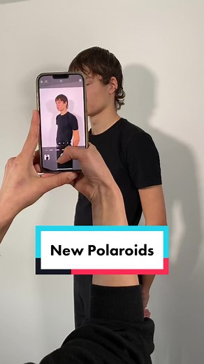 Here’s how we take new polaroids in our agency! 🤓 #model #agency #modellife