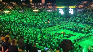 After Monday's tragedy, Michigan students held a Spartan Strong banner and the band played Michigan State's alma mater. Bigger than a rivalry. 💛💚 (🎥: mattcharboneau/TW) | theScore