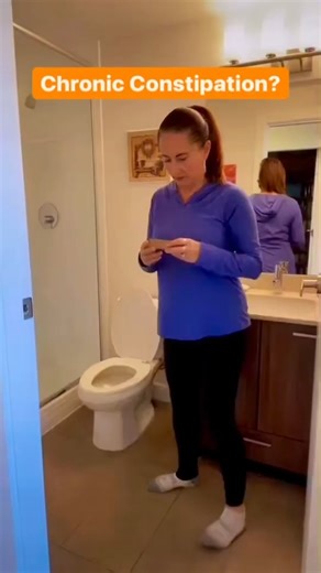 Chronic Constipation in Chinese medicine diagnosis. 💩💩💩 - Qi Stagnation: Gas, bloated, unfinished feeling after a bowel movement, straining. Alternating diarrhea and constipation. - Phlegm: sticky stools, feeling clearer mind after BM. - Large Intestine Heat: feeling hot, red face, large dry stools, sweating while having a BM. - Blood deficiency: Pebble like dry stools, pale face, lips and tongue. - Yin deficiency: dry small sheep like stools, hot at night, red cheeks. - Blood stasis with Int