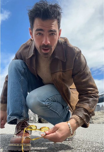 joejonas (@joejonas)’s video of nick jonas