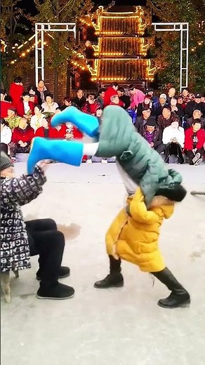 The granddaughter is also very thoughtful in order to make her grandfather happy. Great! Masters