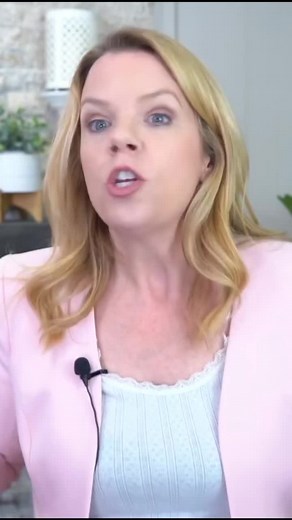 15K views · 225 reactions | Story time with Cas! | ClutterBug | Facebook