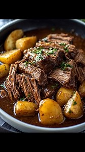 Slow Cooker Amish Pot Roast Recipe ...... Full Recipe in Coʍmеոτ 💬 | Made By Luna