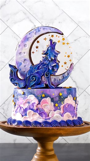 I dropped this cake. Twice. And somehow, it still turned out kinda magical. 💫 First time: I mis-centered it while decorating and it toppled off the turntable when I turned my back, smooshing one side. 🥴 Second time: I dropped it again when attempting to (CAREFULLY!) position it in the fridge, cracking the sky. 🫠 Cue cosmic despair. 😭 This was meant to be a galaxy design with minimal clouds… until the cake demanded more drama. So, to disguise the flattened side, I built a buttercream cloud mu