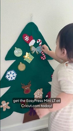 Felt Christmas Tree feat. the ✨brand new✨ EasyPress Mini LT!