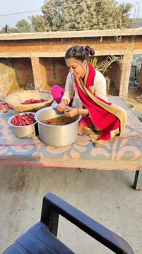 Rinki Devi | #gorakhpuriyabhauji #gorakhpur #gorakhpuriya😎 #gorakhpuriyabhauji53 | Instagram