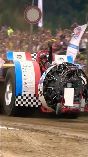 Insane 18-Cylinder Tractor with 55-Liter Radial Aircraft Engine Full Throttle