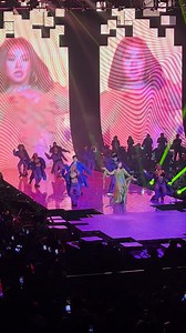 21K views · 357 reactions | SARAH G IN HER ELEMENT Popstar Royalty Sarah Geronimo shows off her dance moves during her joint concert with former "The Voice of the Philippines" coach Bamboo at the Araneta Coliseum on Friday. (Video courtesy of Booboo Atayde) | Philippine Star | Facebook