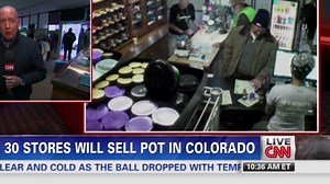 Crowds gather to buy recreational pot