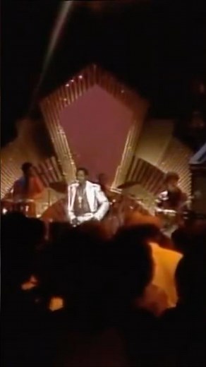 Al Green perform his classic hit "Tired of Being Alone" live on The Midnight Special