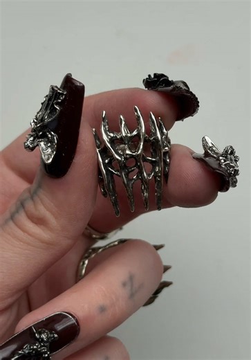 Exploring Handmade Jewelry Techniques: Wax Carving Mastery