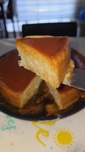 Flan de coco y queso 😋 1 lata de leche de coco 1 lata de crema de coco 1 lata de leche condensada 6 huevos 1 barra de queso crema 1 cucharada de vainilla ½ cucharadita de sal 1 pizca de canela ½ taza de azúcar granulada Hornear a 390°F por aprox 1 hora y 20 minutos #flandecoco #recetascaseras #pasteleriacasera #hechoencasa #hechoconamor #recetasfaciles | Pastelería Casera by Genesis