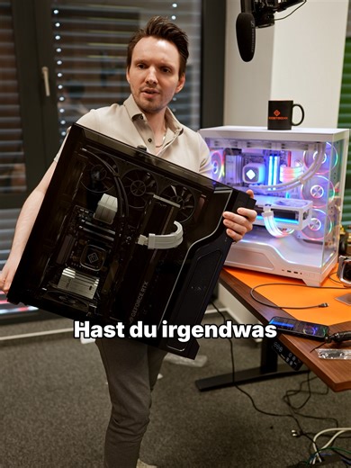 PS5 Pro Fan wird von Gaming-PC zerstört 😭 Boostboxx Vitrum Pro V2#cslcomputer #boostboxx #CSLComputer Danny versucht Dangster zu überzeugen, dass ein Gaming-PC manchmal doch krasser sein kann als eine PS5 Pro… 44 cm GPU Platz 360-mm Wasserkühlung (oben UND seitlich) 4 ARGB Lüfter Back-Connect Mainboard Und am Ende verliert Dangster komplett die Diskussion 😂 #gamingpc #ps5pro #pcgaming #gamingsetup #boostboxx #gaminghumor #pcvsconsole #gaming