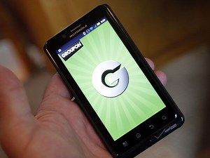 Groupon shares fall below IPO price