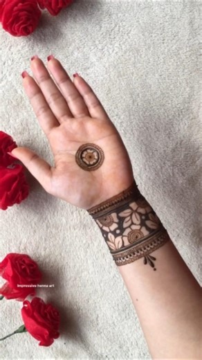 Beautiful Front Hand Mehndi Design ! #mehndi #henna #mehndidesign #shorts