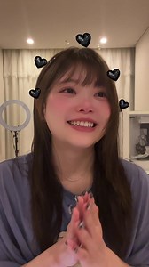 Hinata Kato | ひなちゃんねる on Instagram: "40万人突破ライブ！！！！！ 来てくれてありがとう😭😭 来れなかったみんなにも感謝の気持ちを伝えさせてください。 8年目に入るひなちゃんねる。 1人でやるダイエットが辛かったから みんなとやりたいと思って 始めたひなちゃんねる。 同世代の女の子に正しいダイエットを伝えたくて始めたひなちゃんねる。 たくさんの方に見ていただけて 色んな意見をもらって。 途中、私は何をやりたかったんだっけ、これで合ってるのかな、、、って悩んで辞めようとと思っちゃった時もあったけど。 休んでる間にいっぱい考えて 色んなことを試して やっと答えがでた！！！！！ 楽しんでるやつが1番強い☝🏻💪🏻 ✨キラキラ最強説✨を胸にこれからも頑張っていきます！！！！！！ よろしくね！"