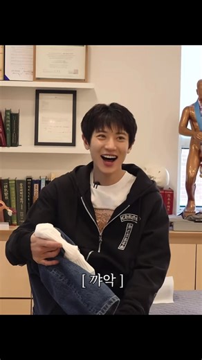 Chanyeol's Adorable Moments in Latest YouTube Video