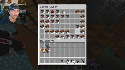 I Added Guns to Scary Minecraft... #skiddzie #new #viral #video #minecraft #gaming | Skiddzie Plays