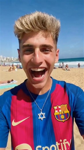 וווואו! 🤯 הרגעים הכי מטורפים מאתמול אצלנו במוצ'אצ'וס! ​ככה נראית חגיגת כדורגל אמיתית! ⚽️🔥 ​תודה ענקית ל בארסה מאניה - Barcamania.co.il על שיתוף הפעולה האגדי ועל האווירה המחשמלת! ​כשברצלונה פגשה את אתלטיקו מדריד, פתח תקווה רעדה! צרחות, שערים, וטירוף של 90 דקות. מי שהיה – מבין! 🗣️ ​🙋‍♂️ שאלה לכולם: מה היה הרגע האהוב עליכם בסרטון? ספרו לנו בתגובות! ​תודה רבה לכל מי שהגיע, ויסקה בארסה! ❤️💙 ​#Muchachos #מוצ׳אצ׳וס #MuchachosPT #ברצלונה #בארסה #בארסהמאניה #BarcaMania #כדורגל #LaLiga #אתלטיקומדריד 