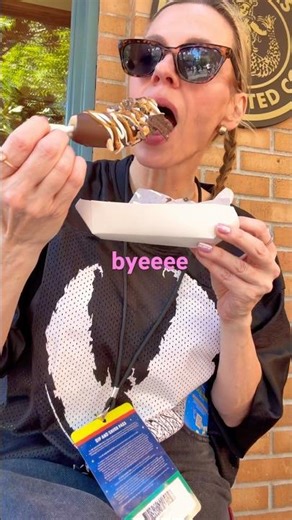 Frozen banana at Disney California adventure food and wine festival #disneyland #banana #frozen