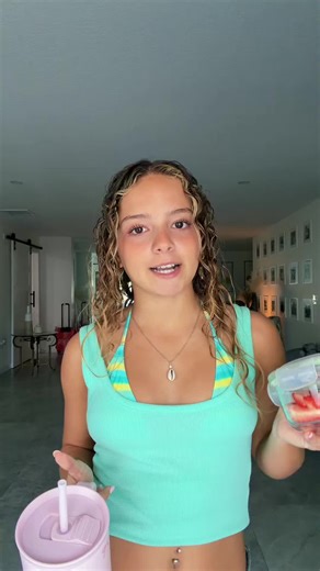 Beach ootd @emi💝 @Yailetuti #beachday #beachootd #ottd | beach