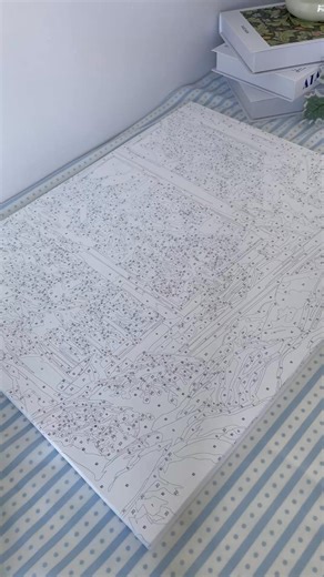 Marre de scroller ? Essaie plutôt de faire briller ton esprit La peinture par numéro de Figured'Art est le passe-temps apaisant et sans écran. C’est créatif, méditatif, et le résultat est toujours magnifique. ✔️ Amusant seul ou entre amis ✔️ Thérapeutique sans donner l’impression d’une corvée. | Figured'Art : Peinture par numéros / Broderies Diamants / Paint by numbers