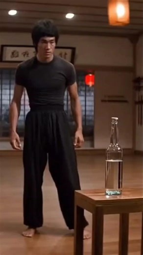 Bruce Lee's Legendary Bottle Kick: Precision Over Power ⚡️