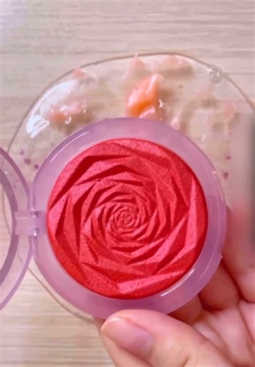 Coloring Slime with Makeup: DIY Slime Tutorial