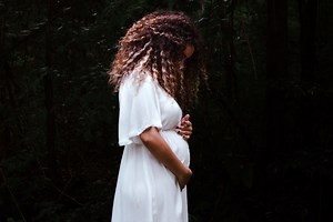 Doulas & Midwives Can Help Latina Moms Reclaim Ancestral Birthing Practices - HipLatina