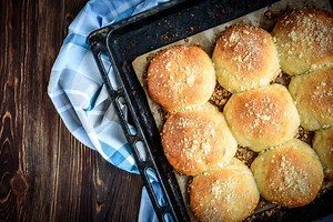 Slane buhtle sa sirom: Možda se nadev menja, ali jedno ostaje isto - uvek su mekane i tope se u ustima