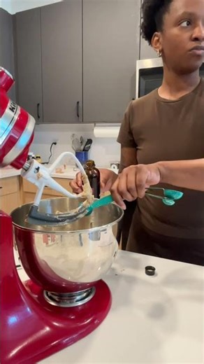 I’m going to bake my way into a better mood every time #bakingtherapy #singlemom #divorce #fyp