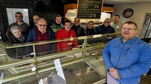 « T’inquiète pas, on va s’en occuper » : quand tout un village sauve la boulangerie d’Anneville-Ambourville