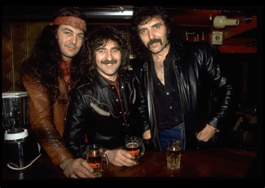 8 Times a Rock Band Hired a Replacement Singer Who Flopped