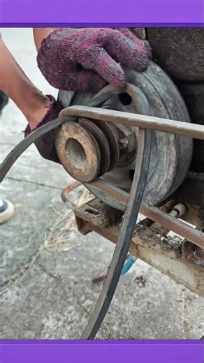 Trick for installing a rubber belt on the grinding machine efficiently #machinetips #workshop