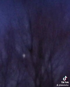 #UFO making fast movements over #Marion #Illinois December 2022. More at LUFOS.net #ufos #uap #ufosighting #ufovideo | Latest UFO Sightings