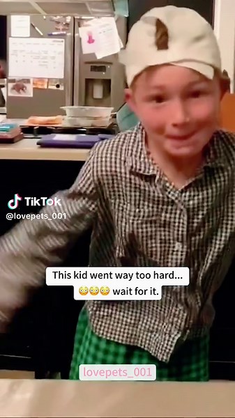 Funny Kids Fall.🤣🤣🤣#funny #foryou #funnyvideos #viral #fypシ #funnytiktok #fypシ゚viral #funnymoments😂 #usa🇺🇸