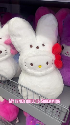 My little girl self would have been in heaven #hellokittylover #hellokittygirl #hellokittyfinds #walmarthellokitty