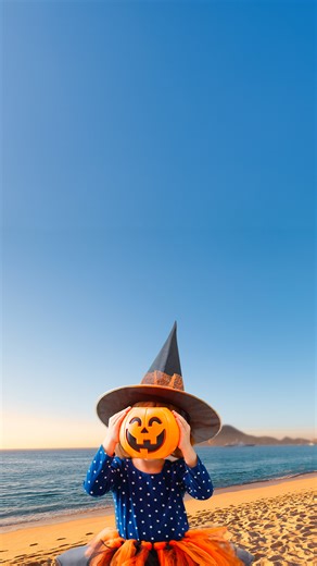 Happy Halloween! 🎃👻 Enjoy fun activities in Cabo with The Villa Group Resorts & Spas like: Ghost stories 👻 Carved pumpkins 🍂 Themed parties 🌟 This is the best time to visit Los Cabos for the ultimate Halloween experience — share your spooky moments below! 👇 #HalloweenSeason #HalloweenDay #TheVillaGroup | Villa del Palmar Beach Resort & Spa Cabo San Lucas