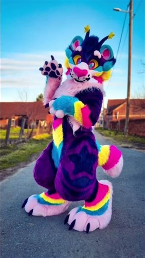 Rating types of fursuits! #furry #otherpaw #protogen #animalcostume #fursuit