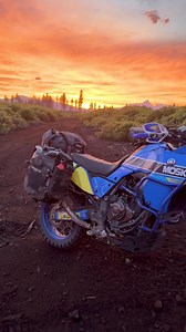 21K views · 523 reactions | SUNSET LOVER ANYONE? 勞 (NON-EDITED VIDEO!, STRAIGHT FROM THE IPHONE!).There are beautiful sensets in many places, and then there are sunsets in Central Oregon   Killian Moreno | Outback Motortek | Facebook