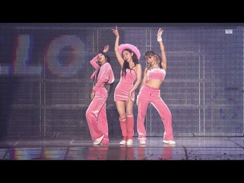TWICE「HELLO」(NAYEON, MOMO, CHAEYOUNG) 4TH WORLD TOUR ‘III’ IN SEOUL
