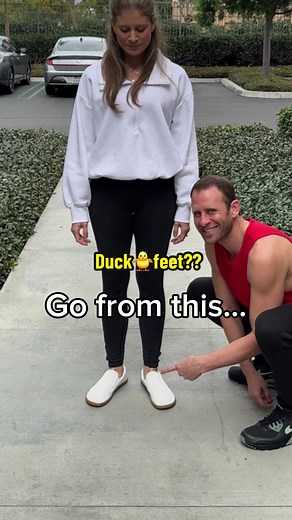 Duck feet is very common and can be caused by externally rotated femurs... if not corrected, this can lead to hip, knee or ankle pain down the road. So take action now to prevent this from happening. If you’re suffering from -Duck feet -Pigeon toed -Flat feet -Planter fasciitis -Bunions -Heel/foot pain Join our foot alignment class this Sunday at 8AM Pacific time! Enroll today before it’s sold out! 📲 Tap the link in my profile bio to secure a spot now! #duckfeet #healthyfeet #foothealth #walkin