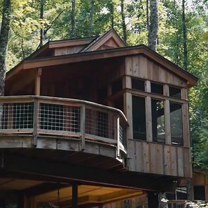 A Treehouse Getaway in the Great Smoky Mountains. | Treehouse Grove at Norton Creek