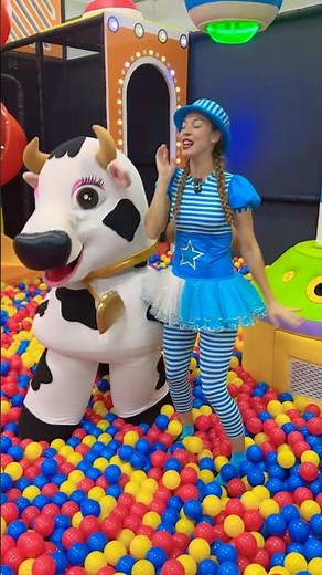 The viral La Vaca Lola song #forkids #kidsvideos #entertainment #singalonggames #fun